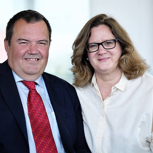Portrait von Prof. Dr. Ralf Busch und Dr. Isabella Gallino