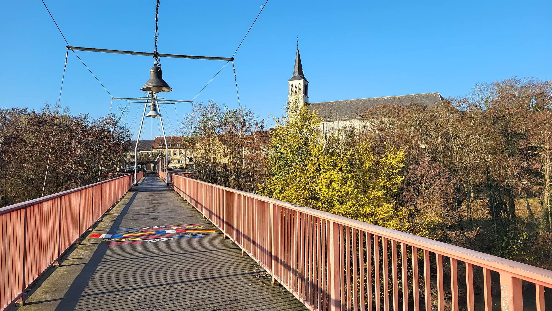 Freundschaftsbrücke Kleinblittersdorf-Grosbliederstroff bei Sonnenschein