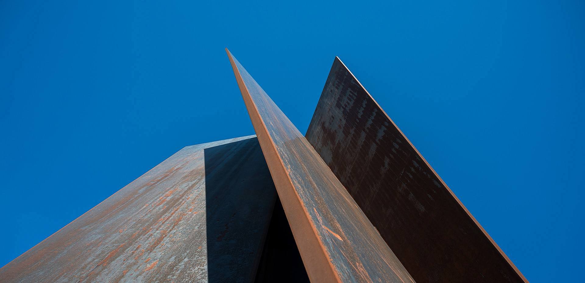 Richard Serra (1938-2024): "Torque" auf dem Campus Saarbrücken