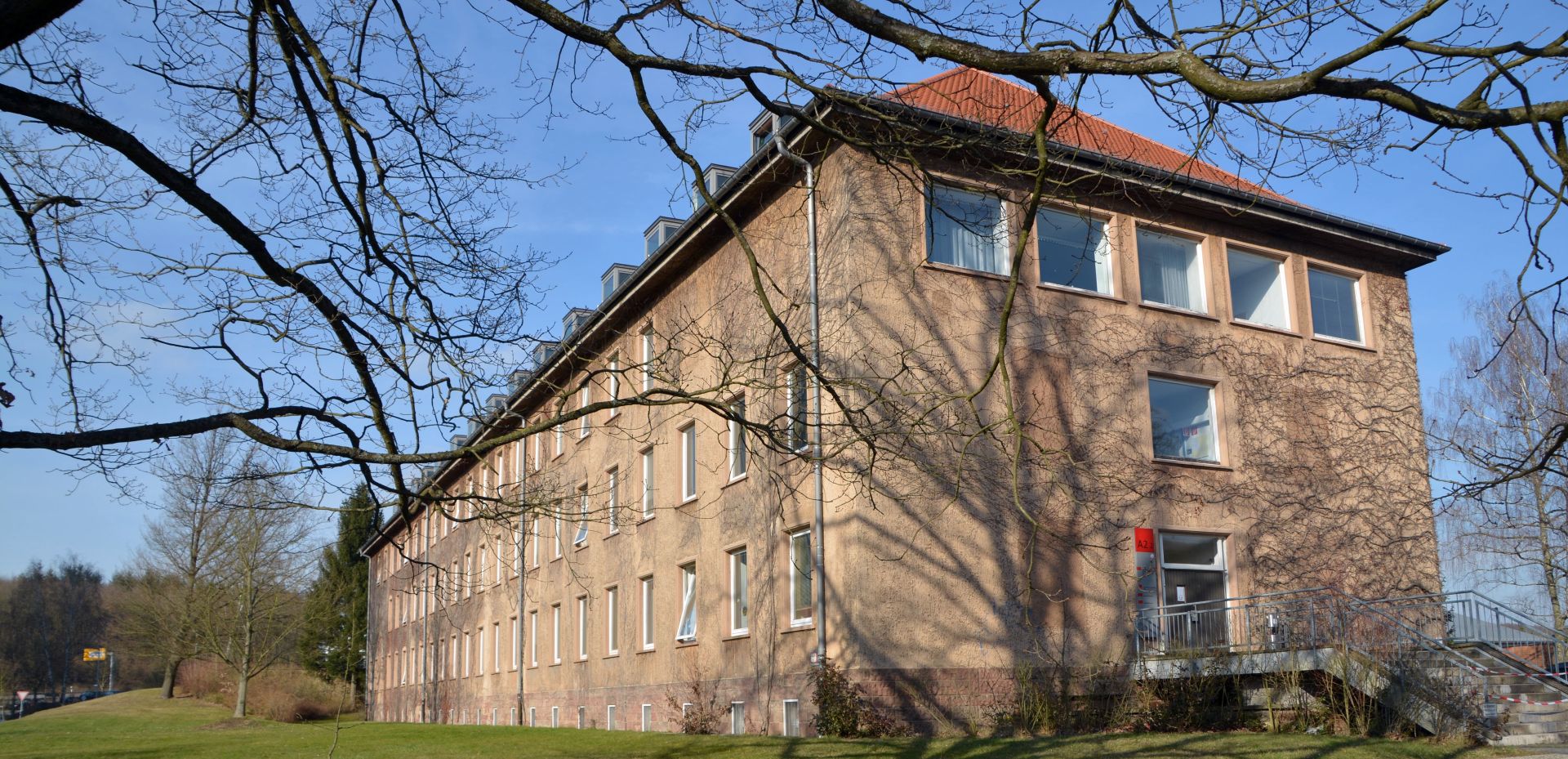 Gebäudeansicht A2 2 auf dem Campus der Universität des Saarlandes