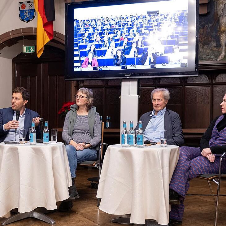 Die Podiumsgäste bei der 4. Saarbrücker Europa-Konferenz