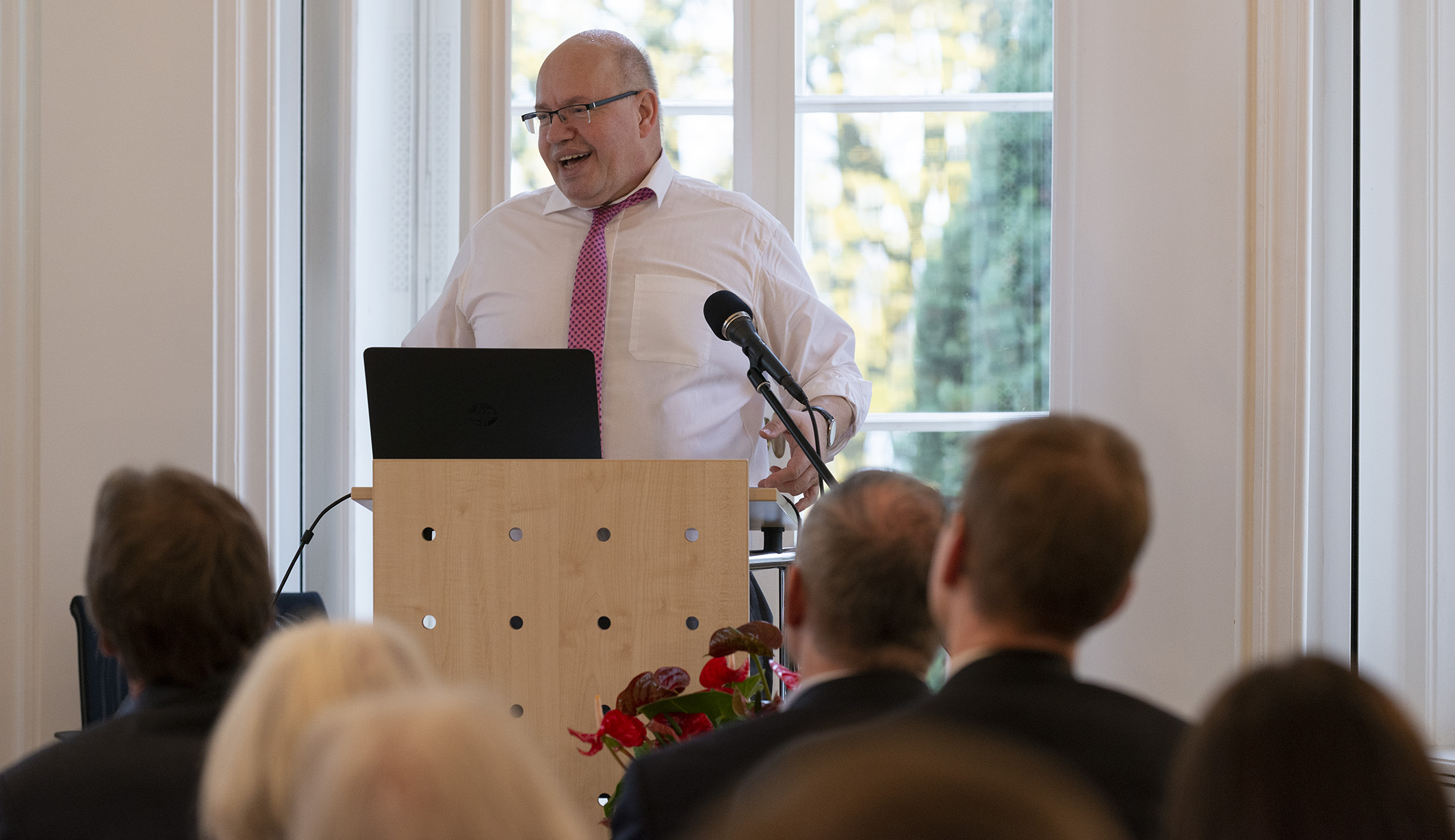 Peter Altmaier, damaliger Bundesminister für Wirtschaft und Energie, spricht bei der 2. Saarbrücker Europa-Konferenz