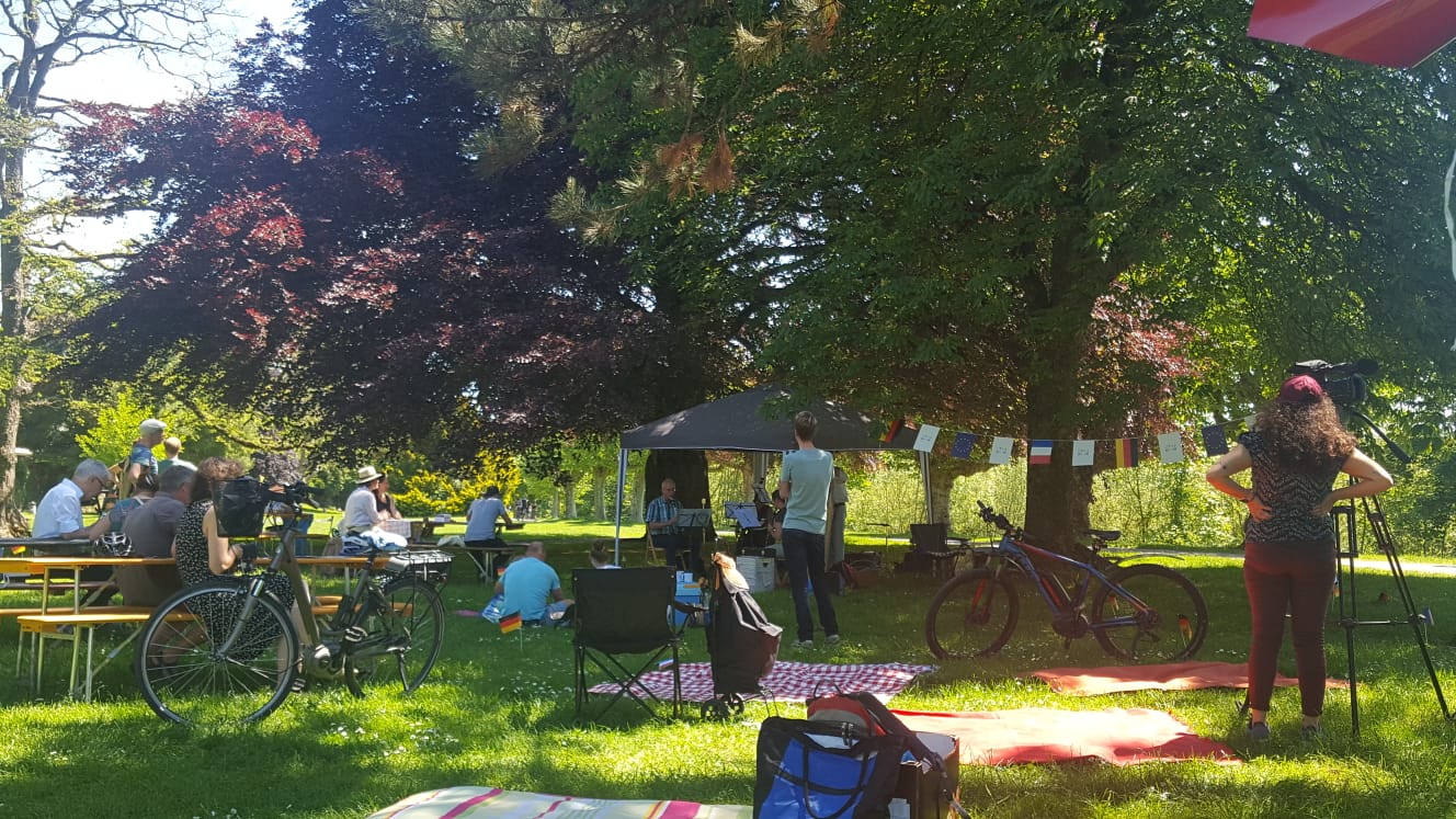 Picknick auf Wiese