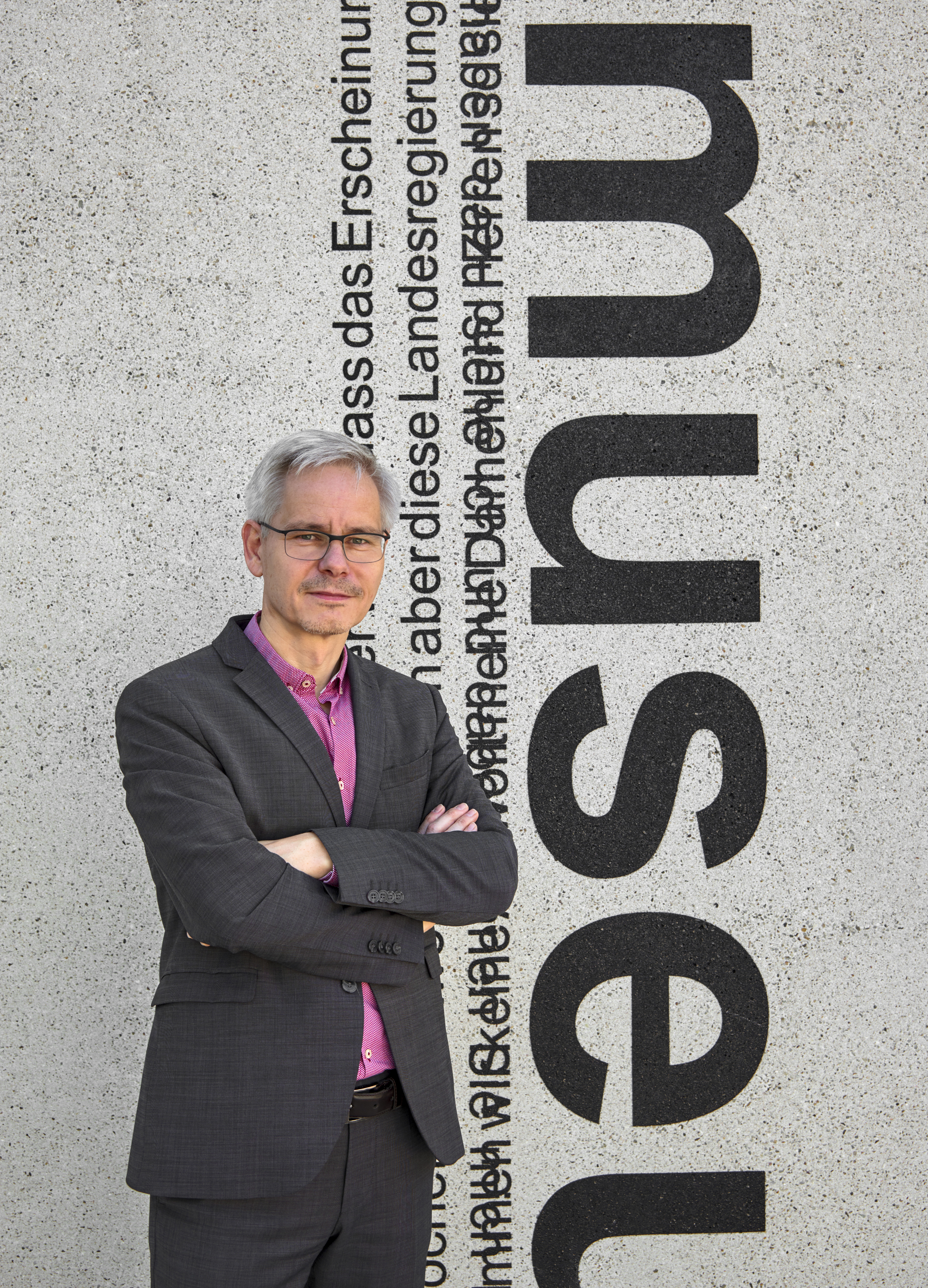 Dr. Roland Mönig