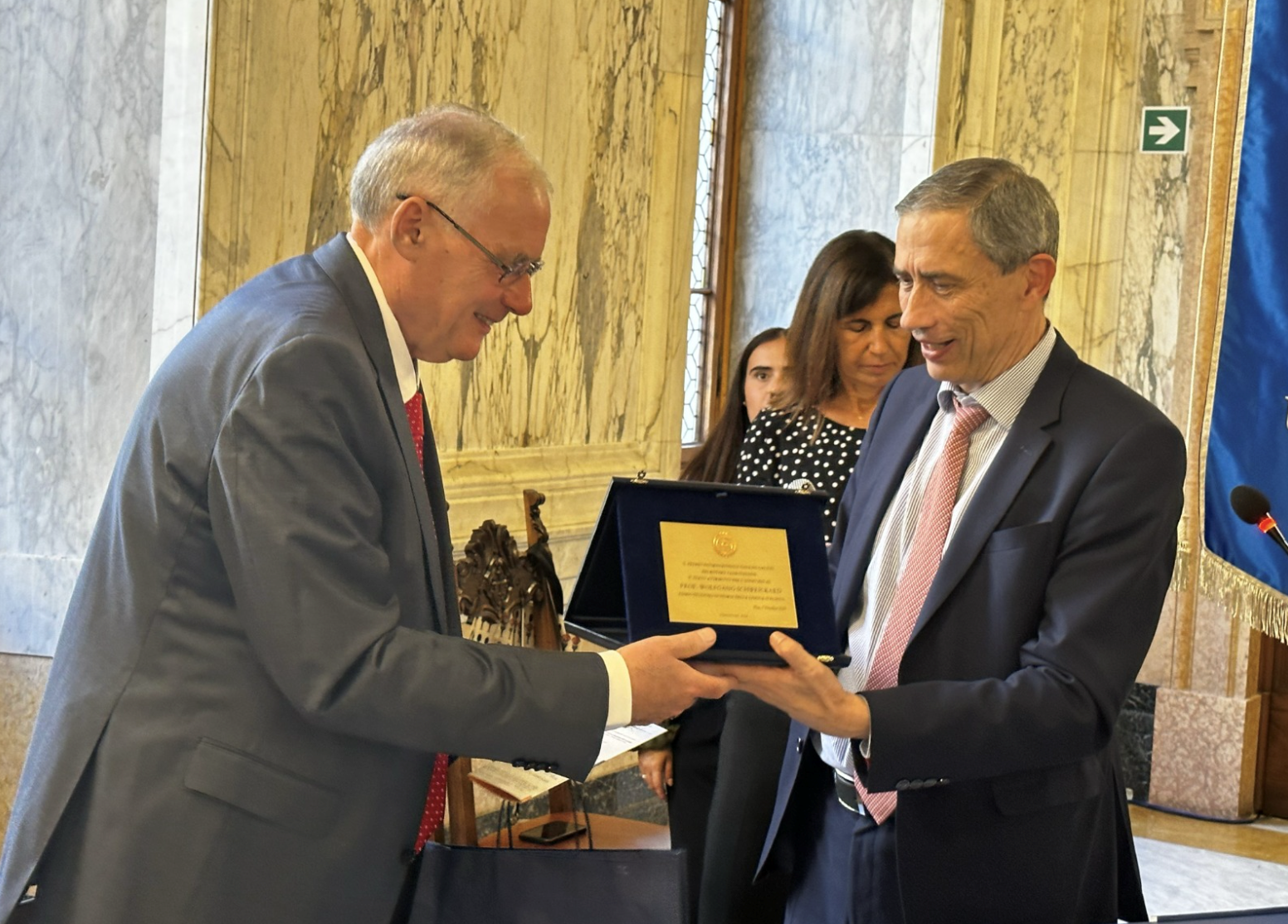 Übergabe des Preises an Herrn Prof. Dr. Wolfgang Schweickard