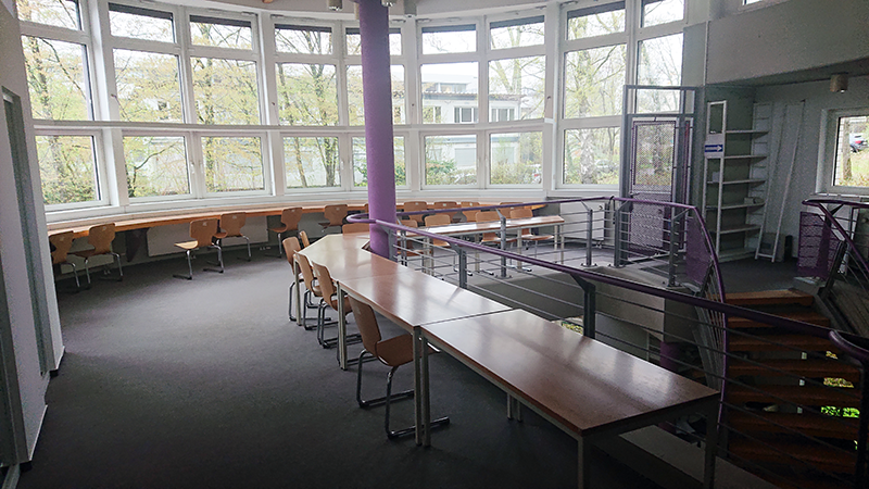Obere Etage studentischer Arbeitsraum im SWI