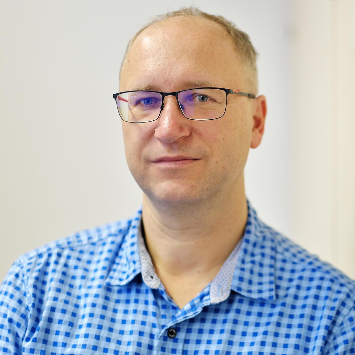Prof. Dr. Thomas Schuster