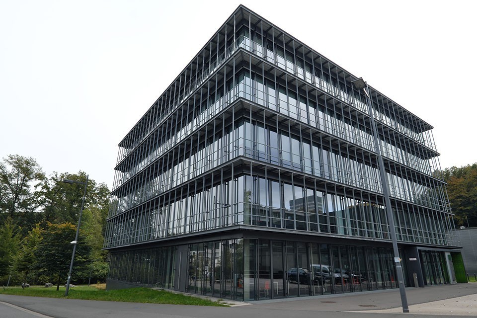 Gebäude E2 1 der Universität des Saarlandes