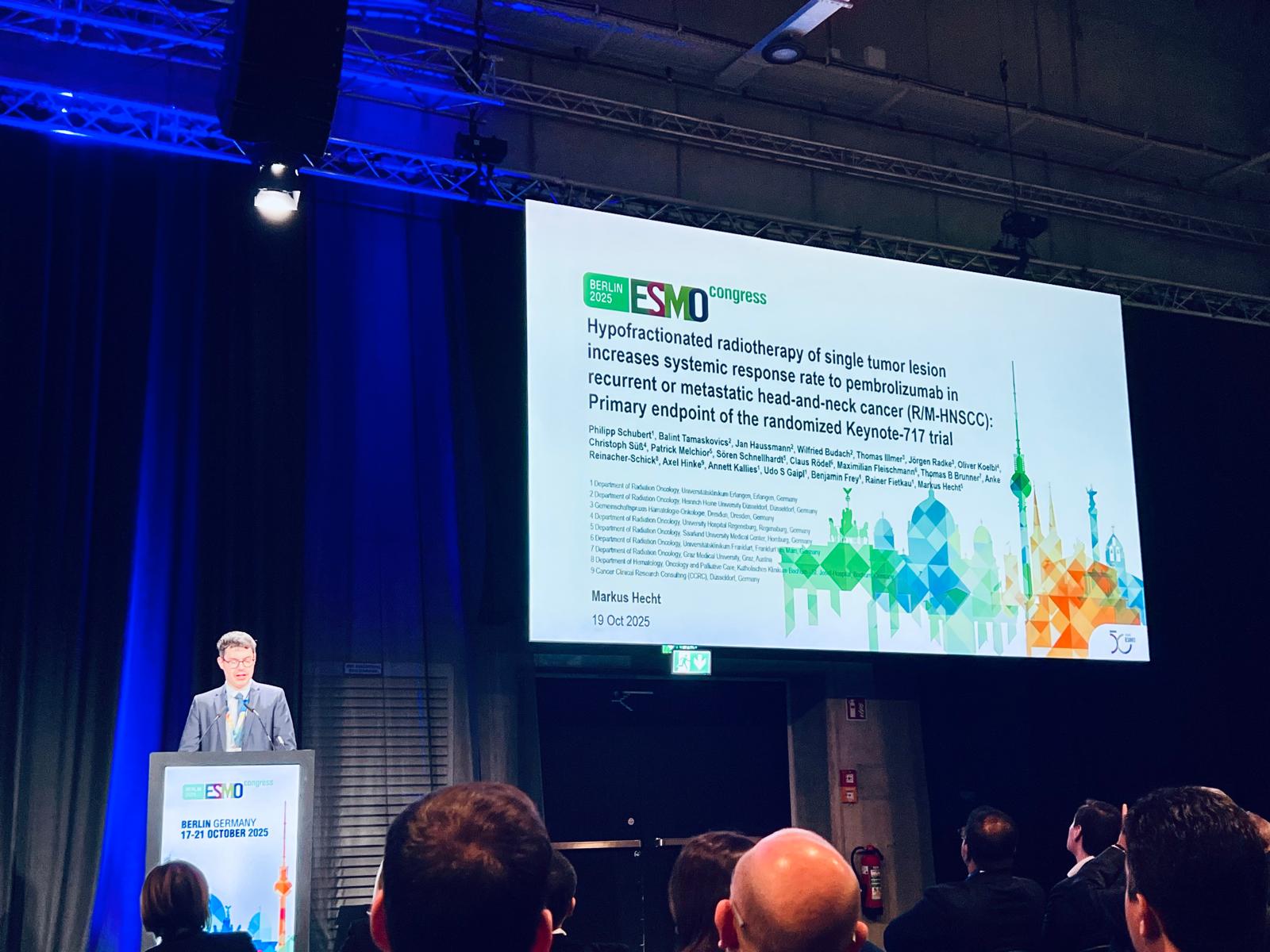 Vortrag ESMO Prof. Hecht präsentiert die Keynote-717 / IMPORTANCE Studie beim ESMO 2025