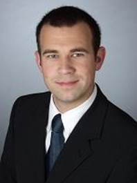 Portraitbild Tobias Schmalzhaf