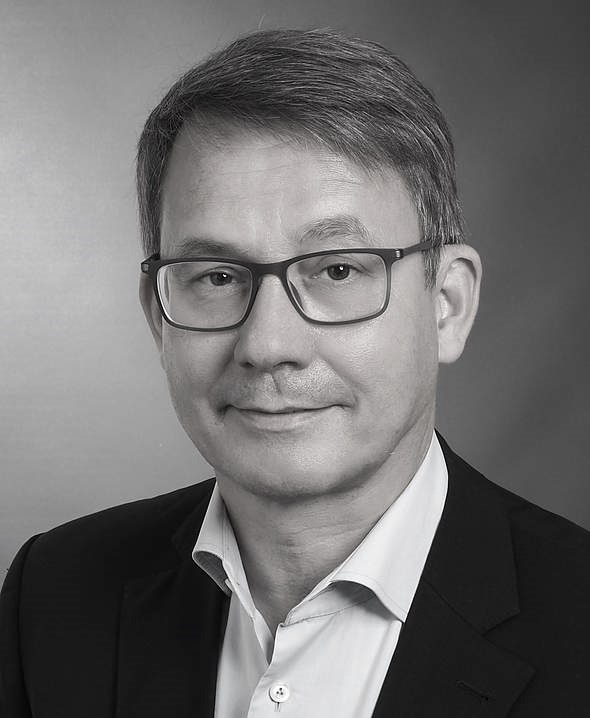 Prof. Stefan Strohmeier