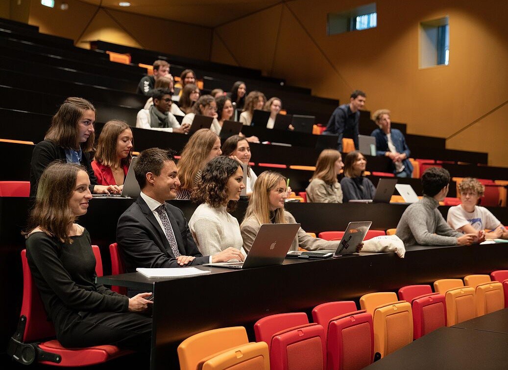 Studierende im Hörsaal der Universität in Strasbourg