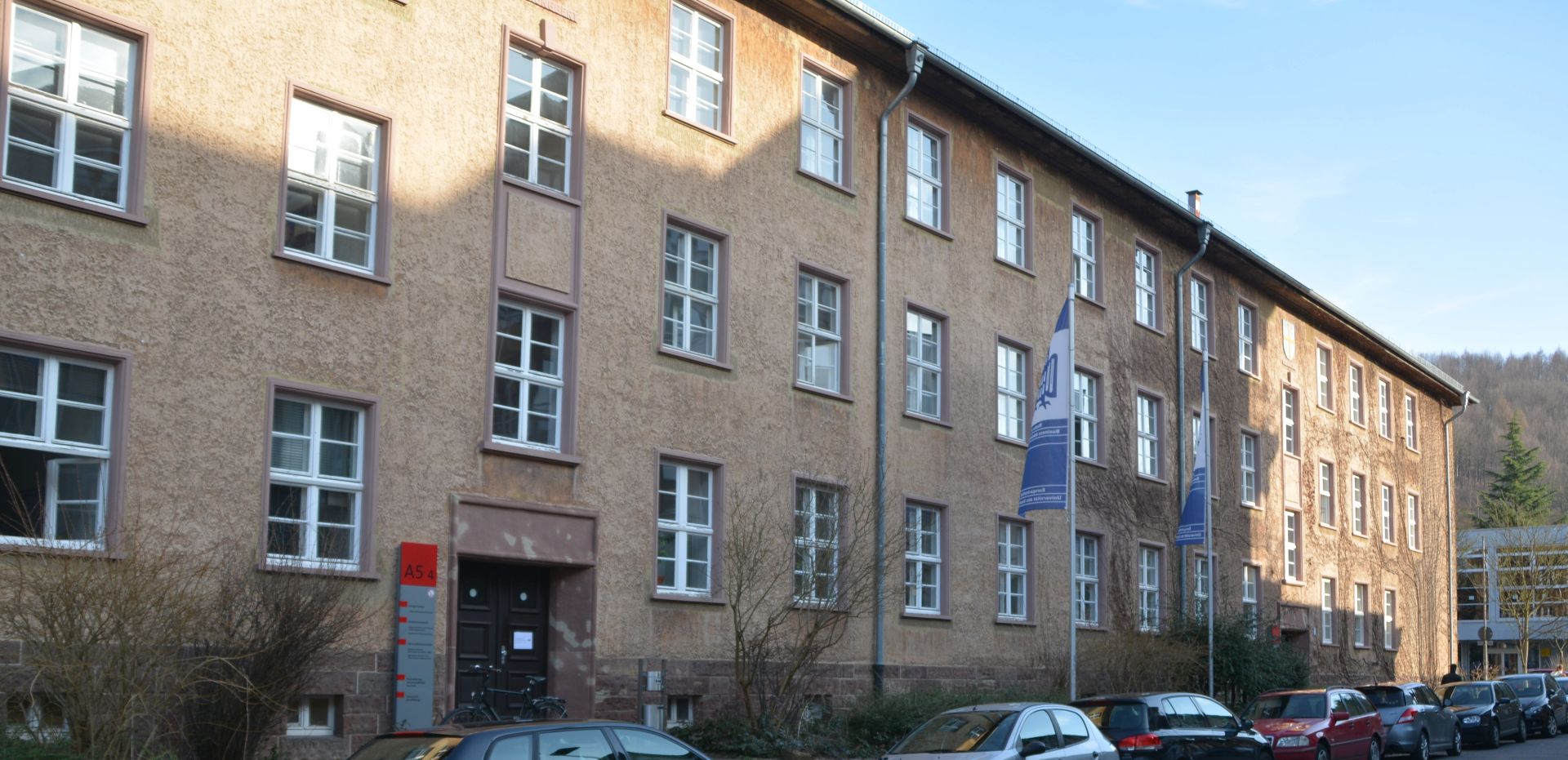 Ansicht des Gebäudes A5 4 auf dem Campus der Universität des Saarlandes