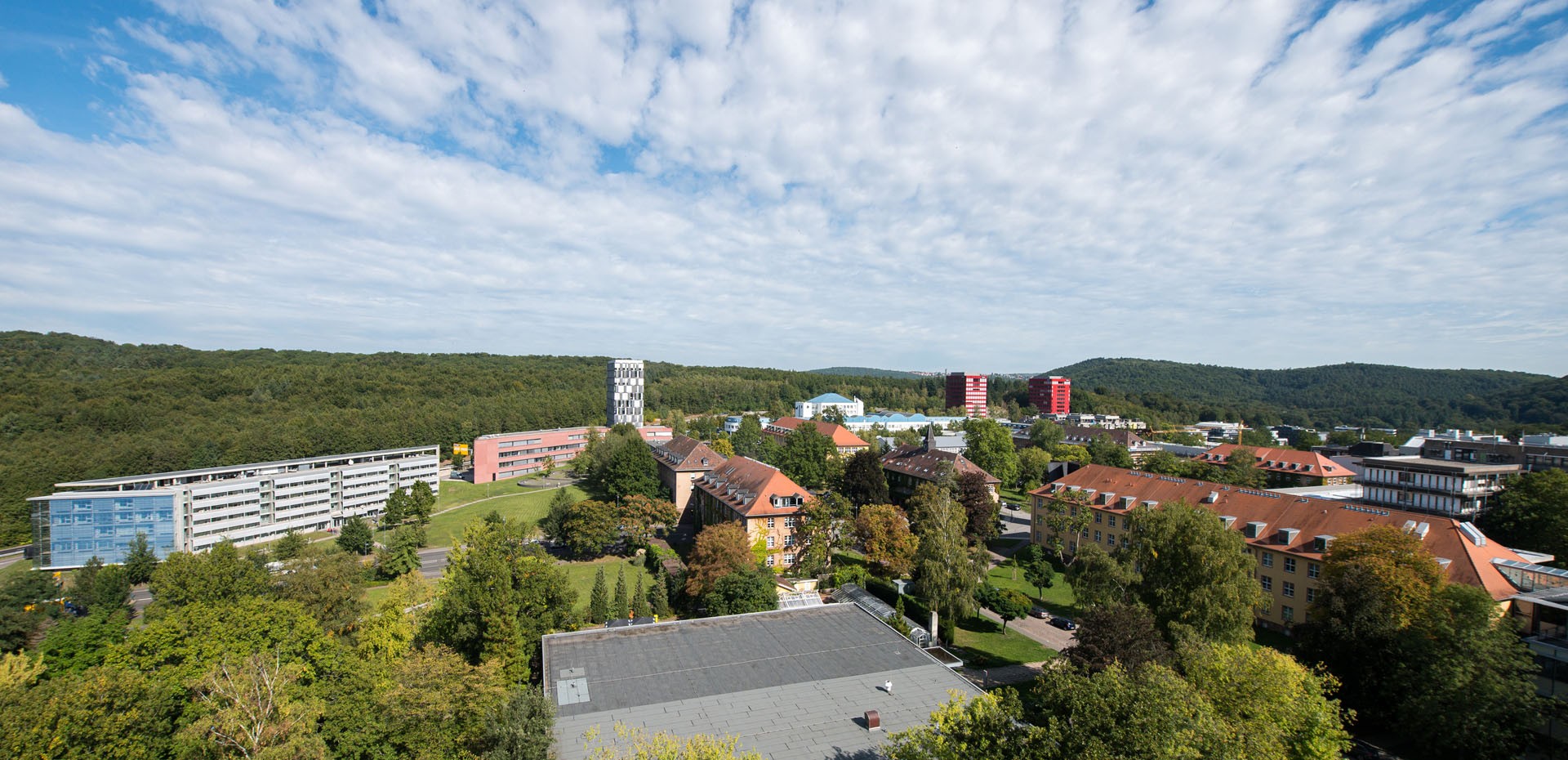 Panoramaaufnahme des Campus Saarbrücken